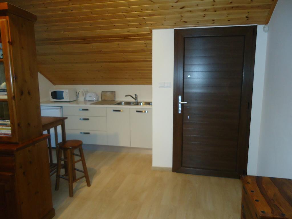 Petralona Apartment Agios Athanasios Eksteriør bilde