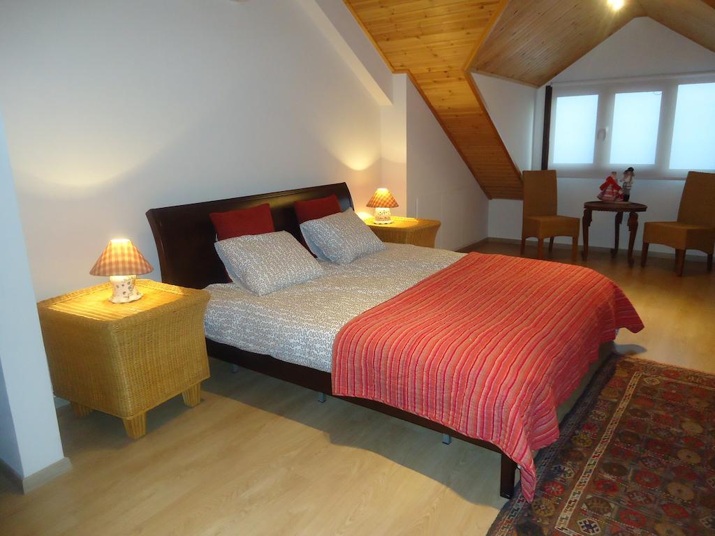 Petralona Apartment Agios Athanasios Rom bilde
