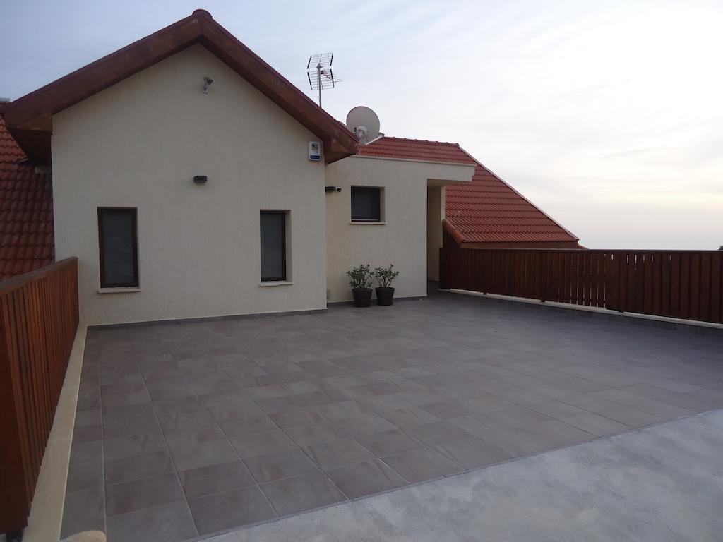 Petralona Apartment Agios Athanasios Eksteriør bilde